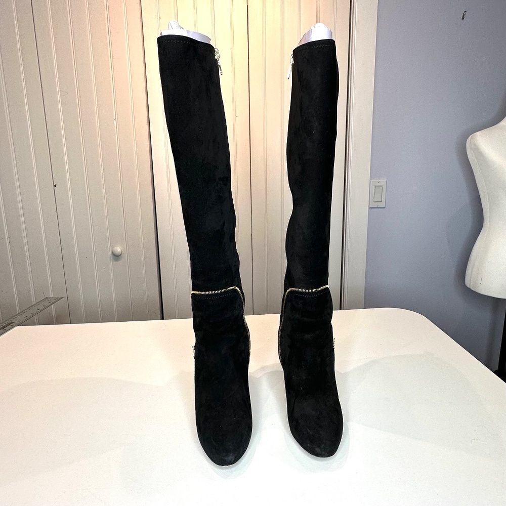 Salvatore Ferragamo Black Heeled Boots - Picture 5 of 16
